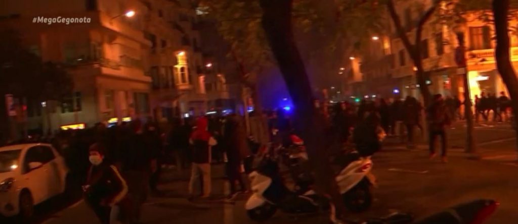 Ισπανία: Ταραχές για τη φυλάκιση του ράπερ Πάμπλο Χασέλ