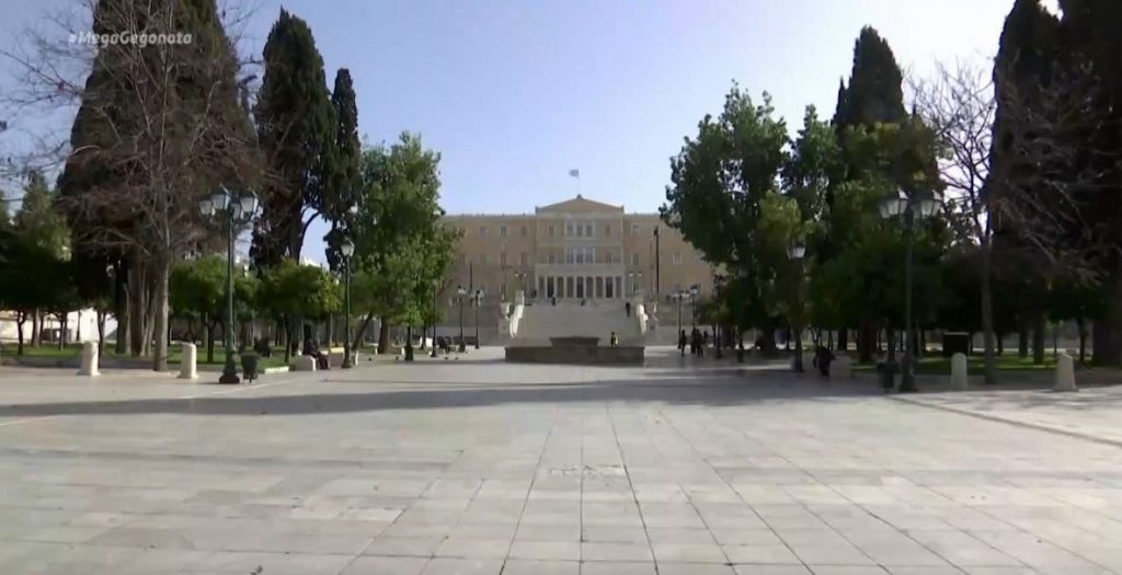 Κορωνοϊός: Εισαγωγές, διασωληνώσεις και μεταλλάξεις «δείχνουν» παράταση του lockdown