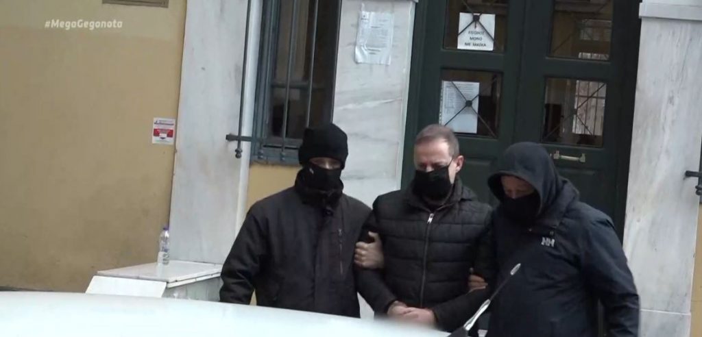 Υπόθεση Λιγνάδη: Προθεσμία για να απολογηθεί ζήτησε και έλαβε ο σκηνοθέτης – Πώς έφτασαν οι αρχές στη σύλληψή του