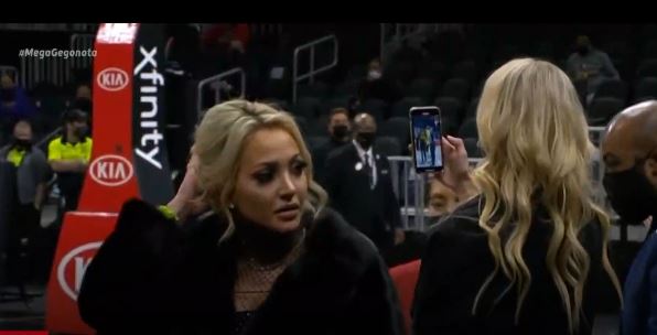 Χυδαία φραστική επίθεση από γυναίκα οπαδό στον Λεμπρόν Τζέιμς