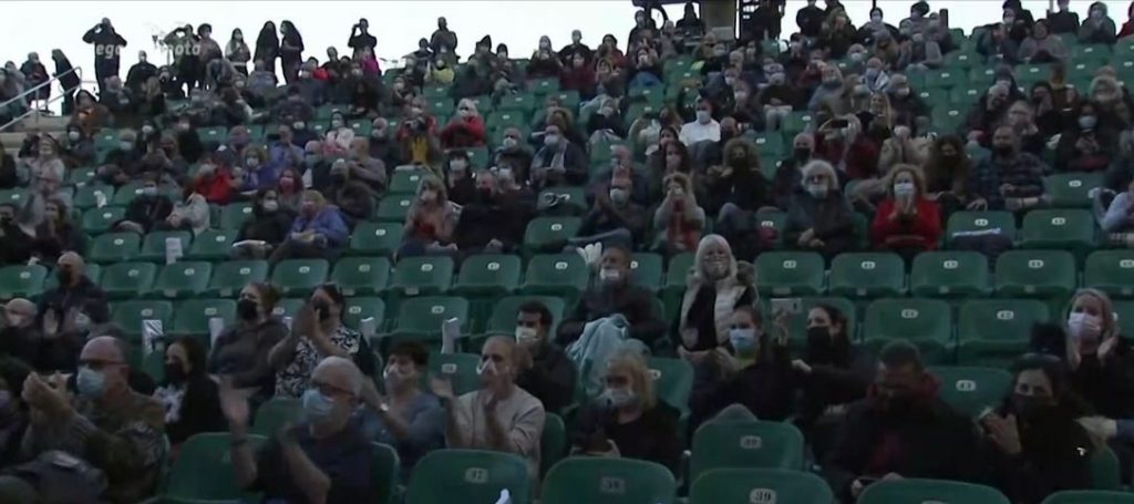 Κορωνοϊός : Επιστροφή στην κανονικότητα επιχειρούν χώρες