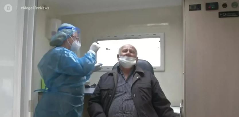 Πρόβλεψη-σοκ για τετραψήφιο αριθμό κρουσμάτων – Έρχονται δύο «πολεμικοί» μήνες κόντρα στην μετάλλαξη