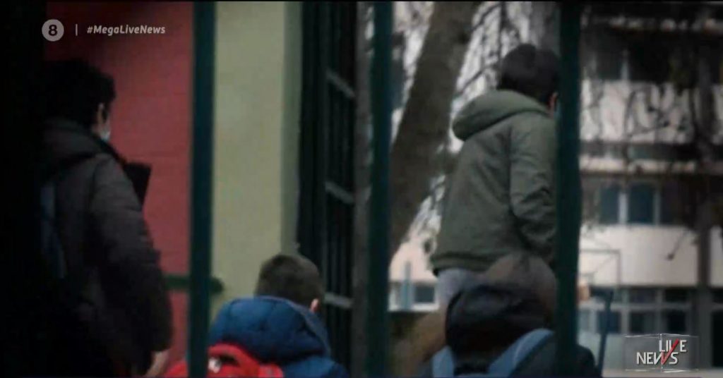 Κορωνοϊός: Ανησυχία για τα κρούσματα σε σχολεία & τις μεταλλάξεις