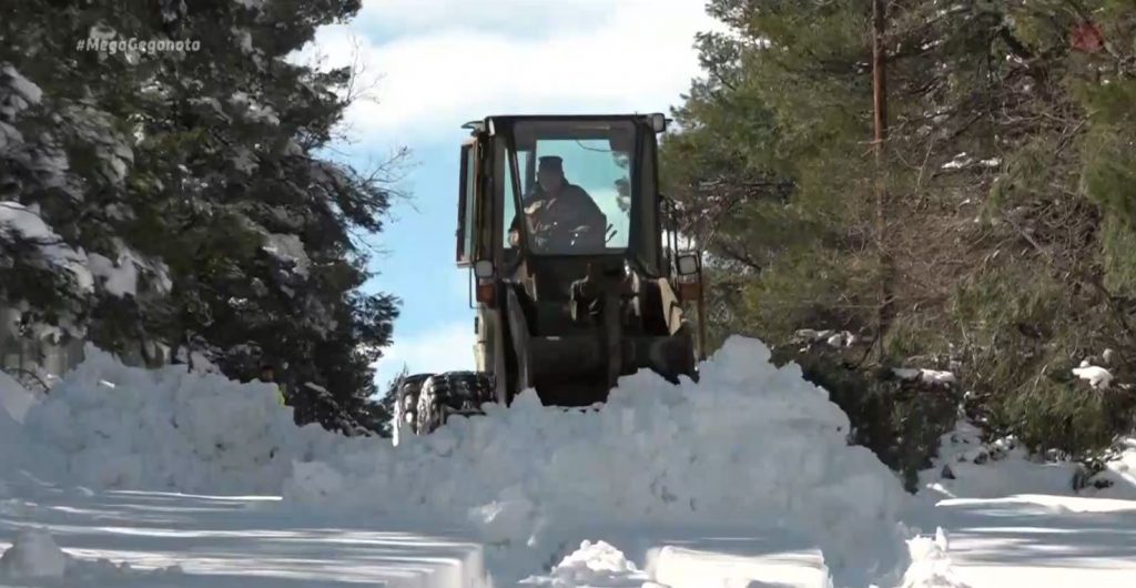Ωροπός: Επιχείρηση διάσωσης οικογένειας με νήπιο που χρειαζόταν νοσηλεία