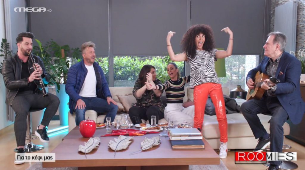 Ο Γιώργος Βελισσάρης καλεσμένος στο σπίτι των Roomies απογειώνει το κέφι!