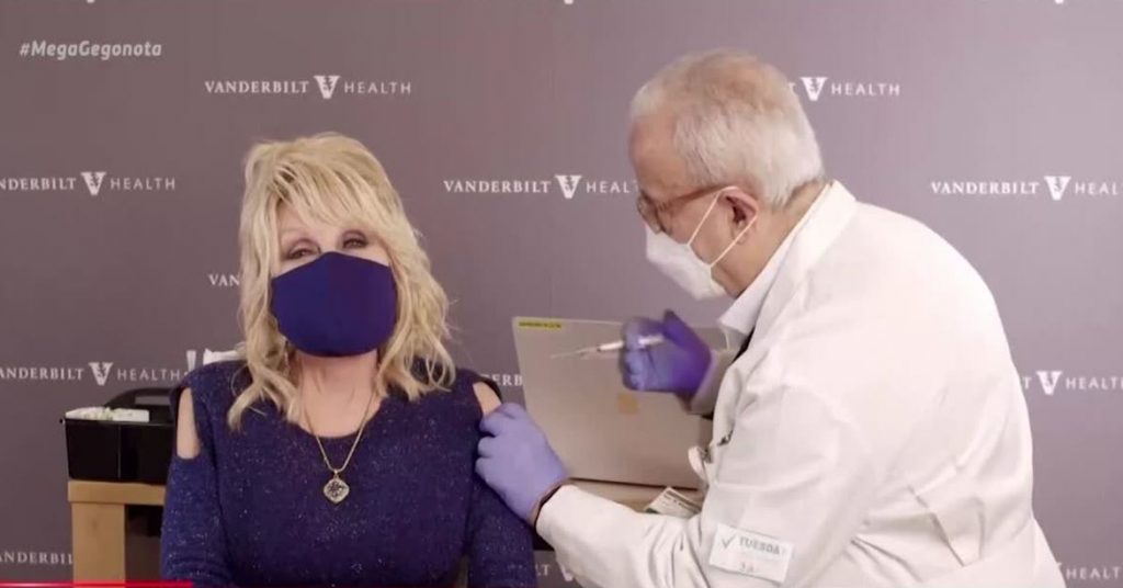 Εμβόλιο για κάθε ενήλικα Αμερικανό μέχρι τον Μάιο υπόσχεται ο Μπάιντεν