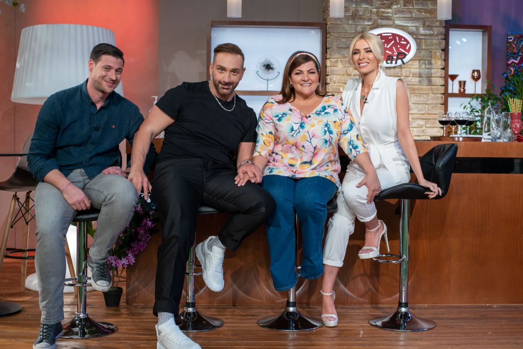 CELEBRITY GAME NIGHT : Ξεκαρδιστικές αναμετρήσεις κάθε Πέμπτη με τη Σμαράγδα Καρύδη -Πρεμιέρα 1η Απριλίου
