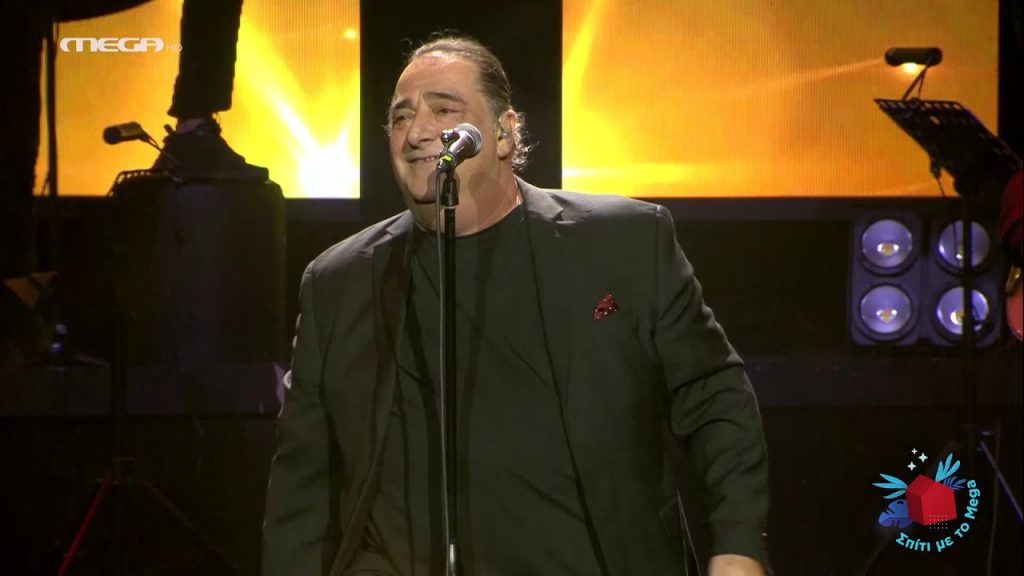 Καρράς – Μακρόπουλος: Με «Τυπικές σχέσεις» ξεκίνησε η μεγάλη συναυλία στο MEGA