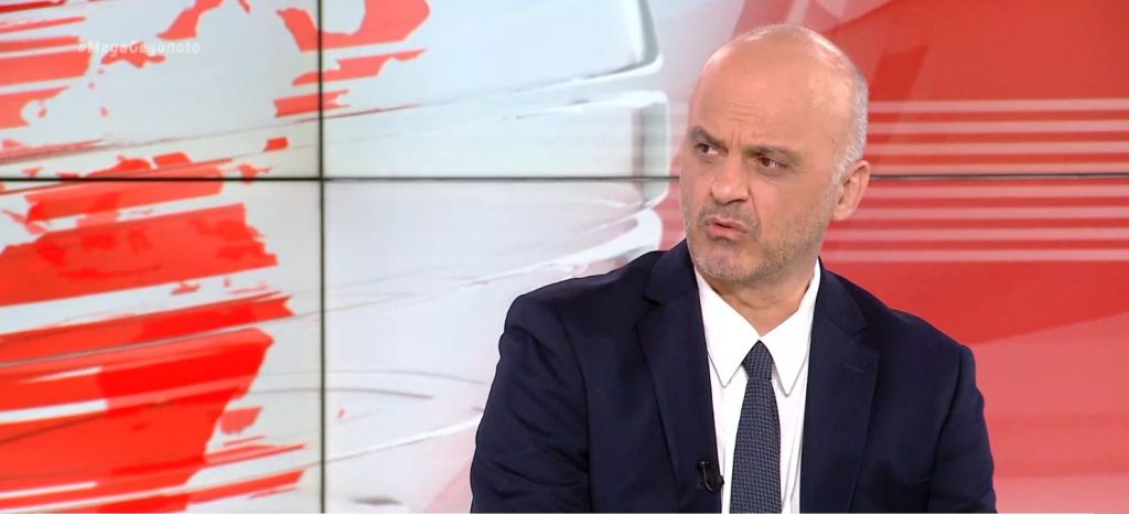 Υγεία & οικονομία, η ισορροπία τρόμου της κυβέρνησης – Γιώργος Μαντέλας στο MEGA