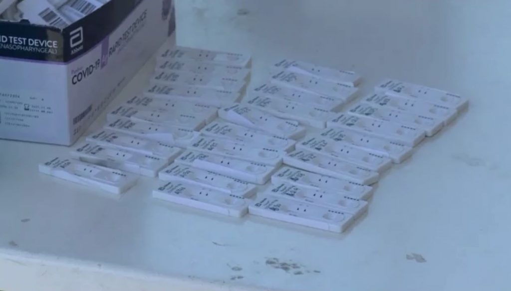 Βήμα – βήμα η διαδικασία για τα rapid self tests