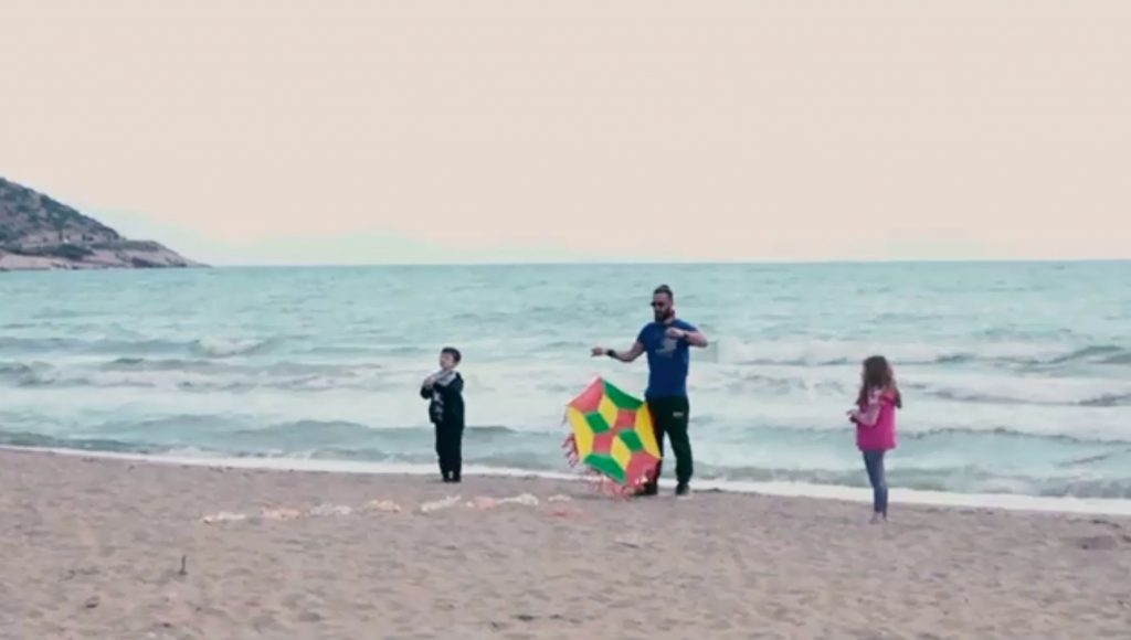 Πέταγμα χαρταετού με μέτρα Covid