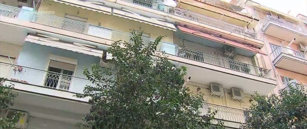 Θεσσαλονίκη: Έφοδος της ΕΛ.ΑΣ σε διαμέρισμα που γινόταν κορωνοπάρτι