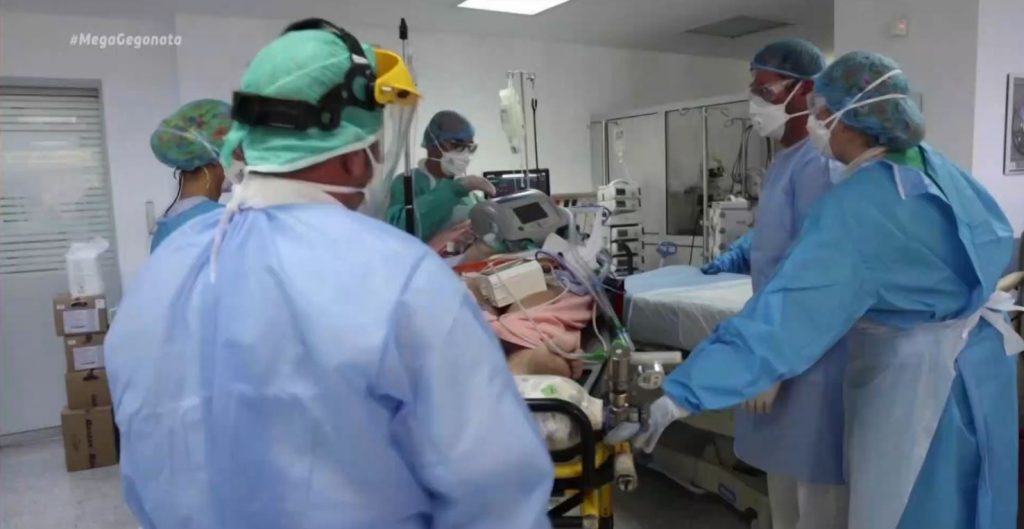 Κορωνοϊός: Στο «κόκκινο» τα νοσοκομεία της Αττικής – «Γονατίζουν» οι ΜΕΘ