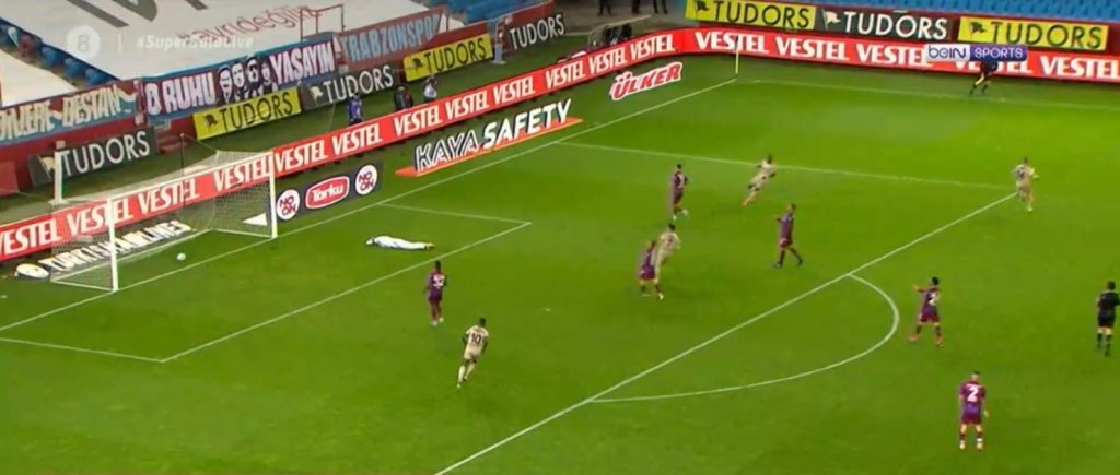 Ο Πέλκας χάρισε τη νίκη στην Φενέρ (1-0)