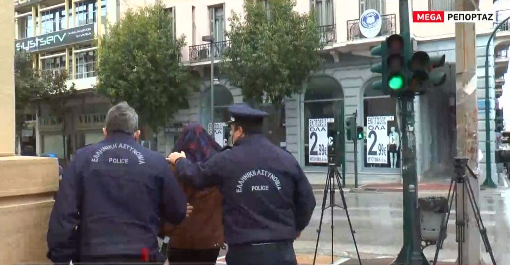 Πάτρα: Συνωστισμός & απουσία μέτρων σε κορωνοπάρτι – Πρόστιμο μαμούθ