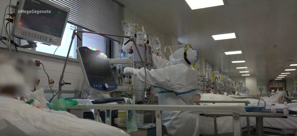 Κορωνοϊός: Σημάδια μικρής αποκλιμάκωσης της πίεσης στα νοσοκομεία και τις ΜΕΘ