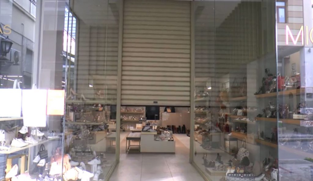 Λιανεμπόριο: Κοιμήθηκαν ανοιχτοί και ξυπνήσαν κλειστοί οι έμποροι σε Θεσσαλονίκη, Πάτρα και Κοζάνη