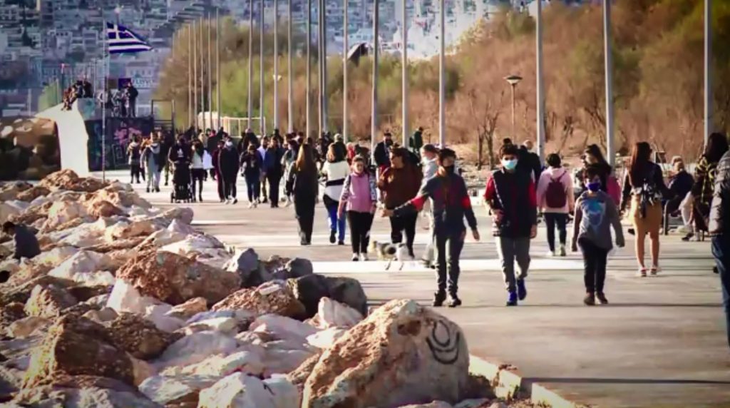 Παραμένουν τα SMS μέχρι 15 Μαΐου, απελευθερώνονται οι διαδημοτικές