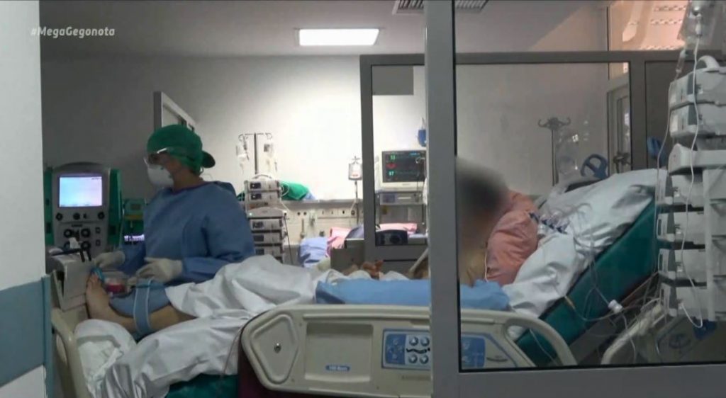 Νέο ρεκόρ εισαγωγών στα νοσοκομεία, στα ύψη οι διασωληνωμένοι