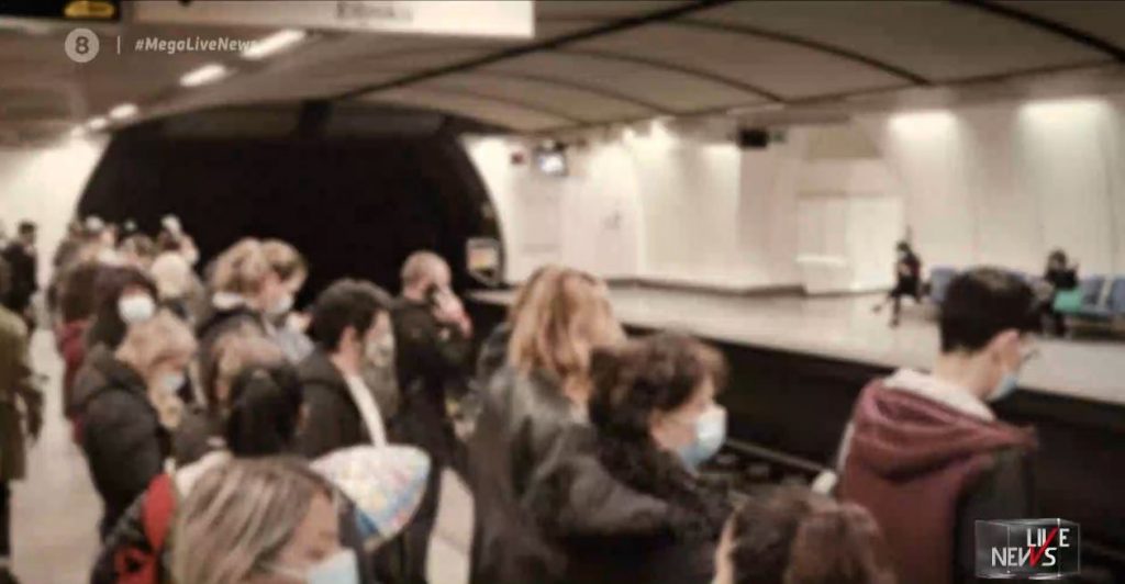 Λιανεμπόριο: Συνωστισμός & ουρές την πρώτη μέρα λειτουργίας – Δεν έλειψαν τα παρατράγουδα