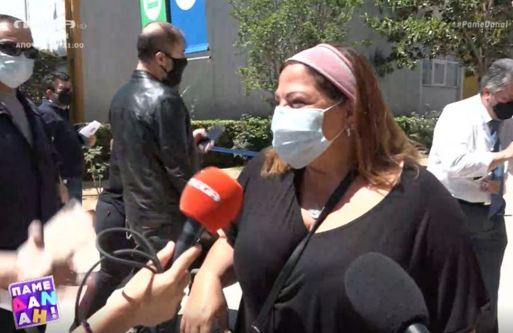 Η Βίκυ Σταυροπούλου εμβολιάστηκε κατά του κορωνοϊού και είναι πολύ χαρούμενη!