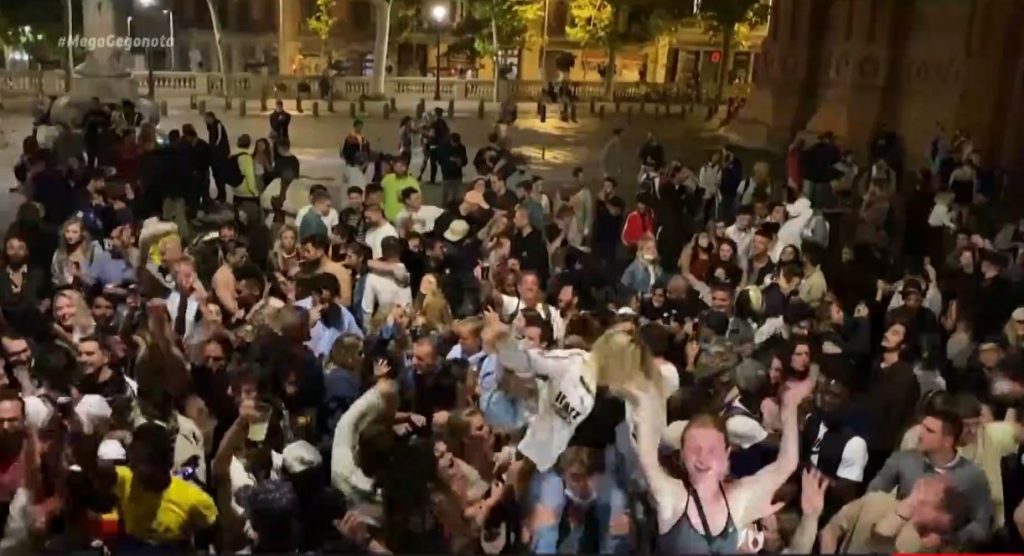 Κορωνοϊός – Ευρώπη: Αίρονται τα μέτρα περιορισμού σε μεγάλες χώρες της Γηραιάς Ηπείρου