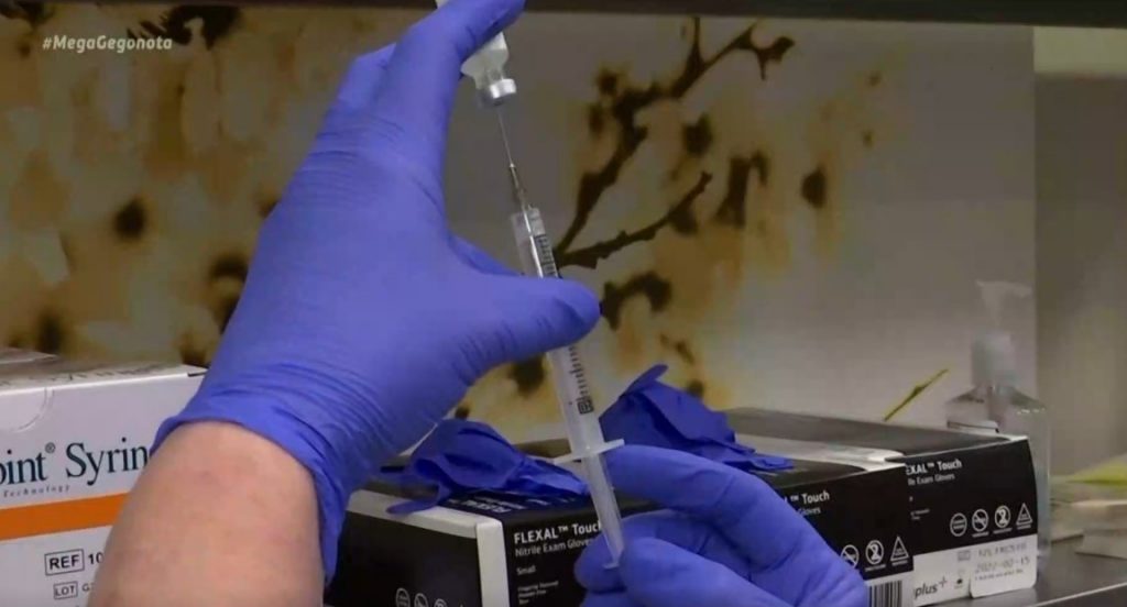 Πυρετός, πονοκέφαλος και ατονία οι συνήθεις παρενέργειες των εμβολίων