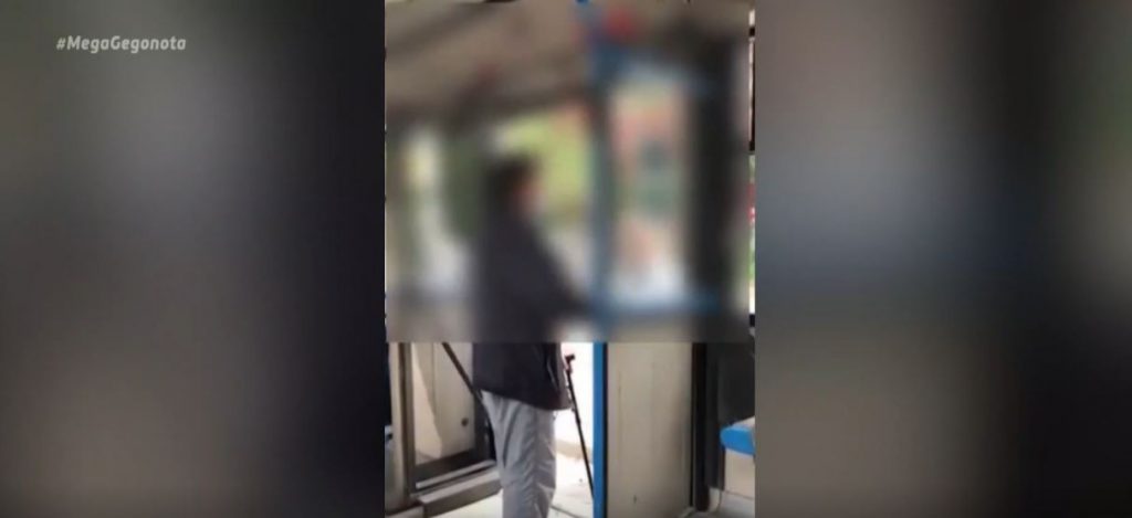 Βίντεο: Οδηγός λεωφορείου απειλεί, βρίζει και σπρώχνει ηλικιωμένο επιβάτη