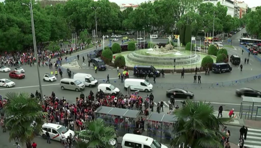 Θλίψη την ώρα των πανηγυρισμών στην Ατλέτικο – Οπαδός έχασε τη ζωή του