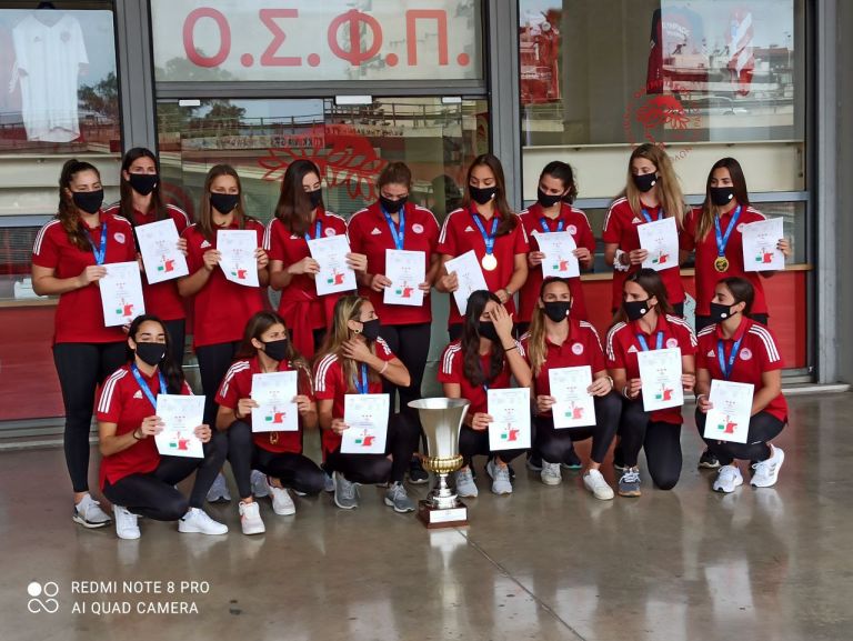 Πήραν θέση στην κερκίδα για τη φιέστα οι πρωταθλήτριες Ευρώπης