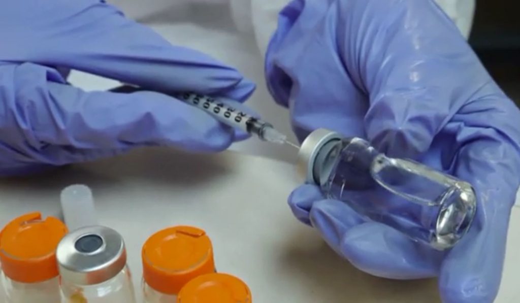 Σε φουλ ρυθμούς οι εμβολιασμοί σε όλη τη χώρα