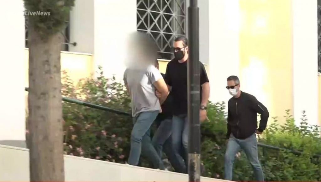 Καλύβια: Ομολόγησε ότι τον σκότωσε για να λύσει τα μάγια