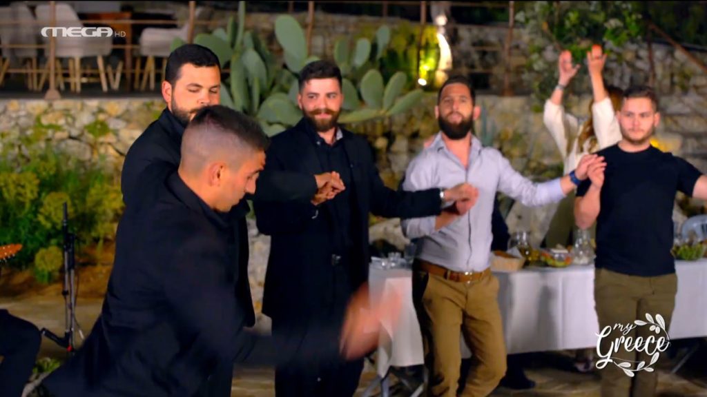 Μια «Όμορφη παρέα» με τη Δέσποινα Βανδή & τον Μανώλη Κονταρό στην Κρήτη