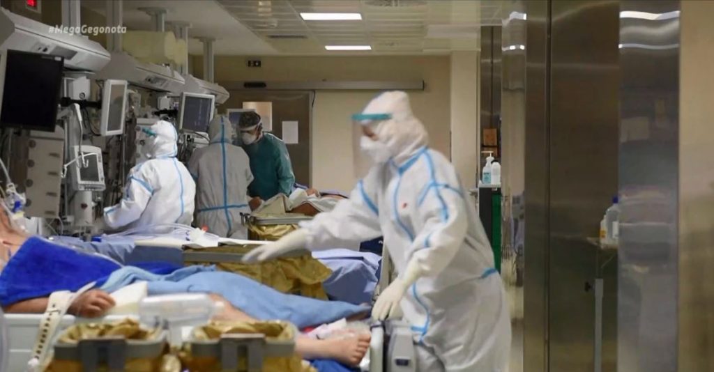 Κορωνοϊός: Λίγες ελπίδες για την 44χρονη που υπέστη θρόμβωση μετά το AstraZeneca – Ανοίγει η πλατφόρμα για τους 35-39