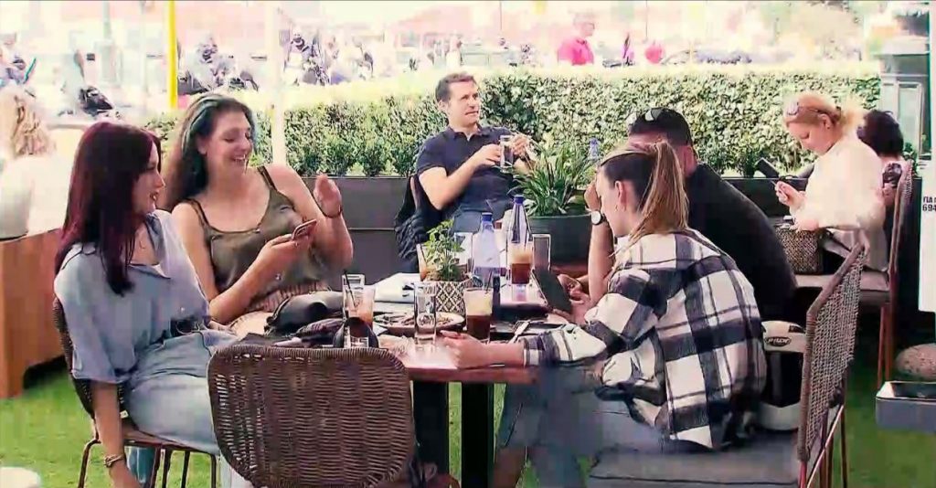 Εστίαση: «Πλημμύρισαν» κόσμο τα καφέ της Θεσσαλονίκης – Καφές με… κράτηση