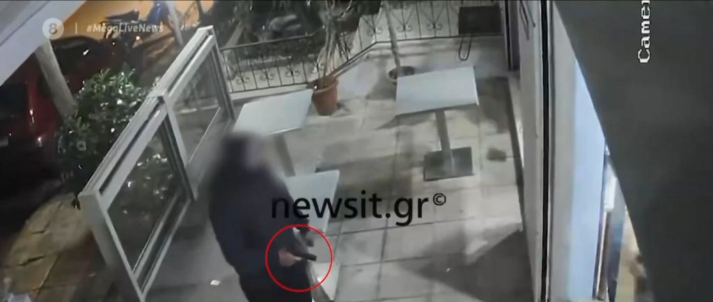 Δίδυμο ενόπλων ληστών ρημάζουν το Νέο Ψυχικό – Με το πιστόλι στον κρόταφο απειλούν ιδιοκτήτη
