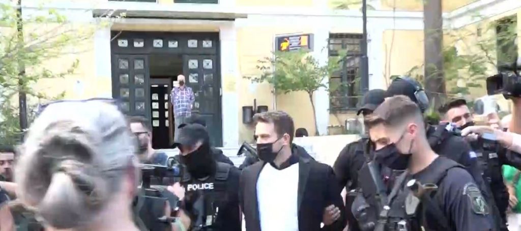 Προθεσμία για να απολογηθεί πήρε ο δολοφόνος της Καρολάιν