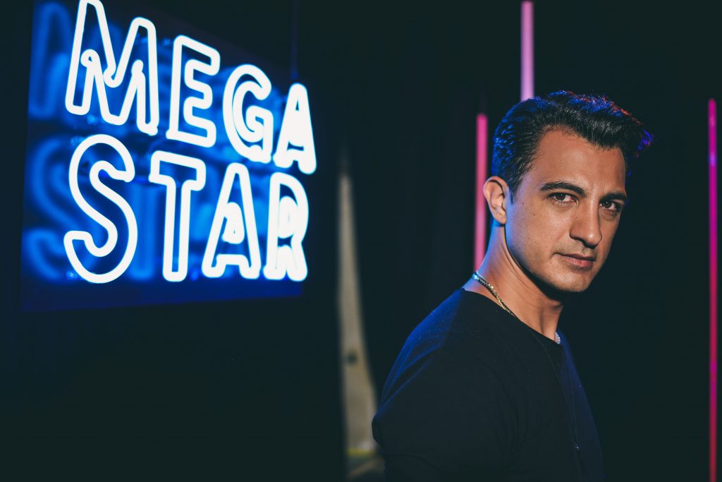 MEGA STAR: Με καλεσμένο τον Δήμο Αναστασιάδη