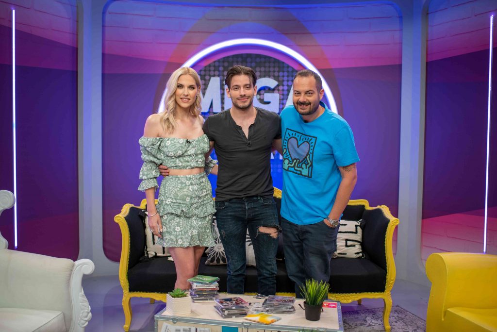 MEGA STAR: Με τον Βαγγέλη Κακουριώτη και τον «δικό του Θεό»