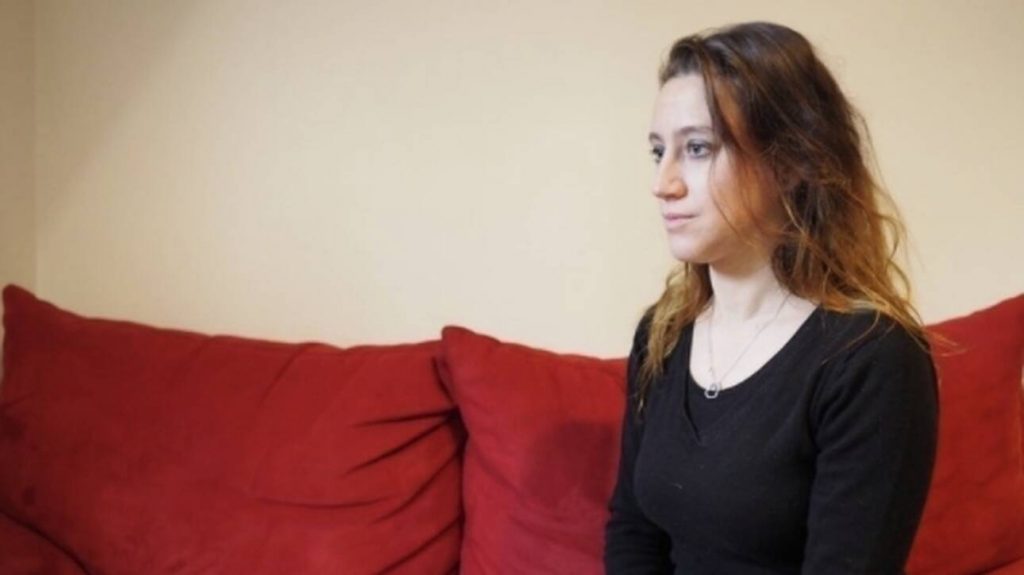 Ξεκινά η δίκη της Βάλερι Μπακότ: Σκότωσε τον πατριό και σύζυγό της μετά από χρόνια κακοποίηση