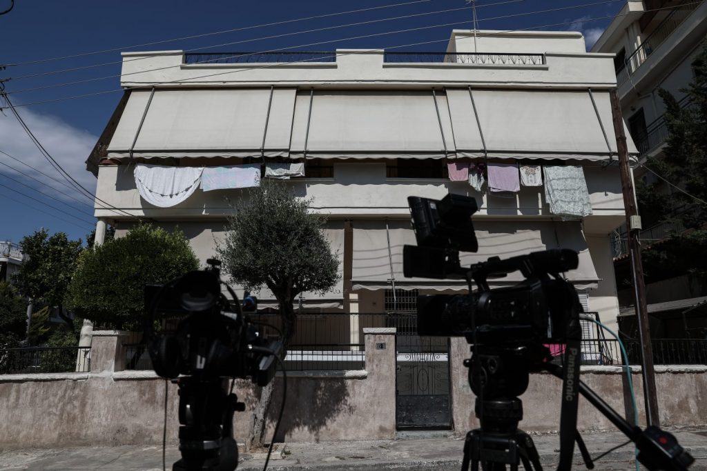 Αγία Βαρβάρα: Άγρια δολοφονία 64χρονης – Άφαντος ο σύζυγός της