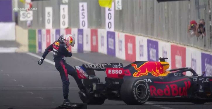 Formula 1: Η ατυχία «χτύπησε» τον Φερστάπεν που ήταν πρώτος λίγο πριν τον τερματισμό