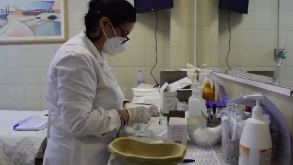 Ξεκίνημα με μάσκες και self tests στις Πανελλαδικές, εν αναμονή των προνομίων για εμβολιασμένους