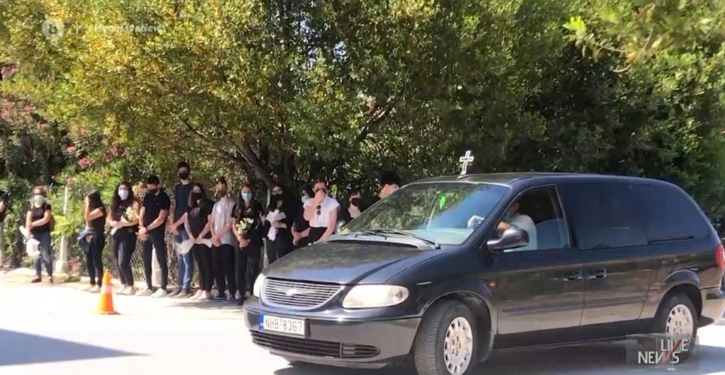 Νέα Μάλγαρα: Σπαραγμός στο τελευταίο αντίο του μικρού Γιώργου – Τραγικές φιγούρες η οικογένειά του