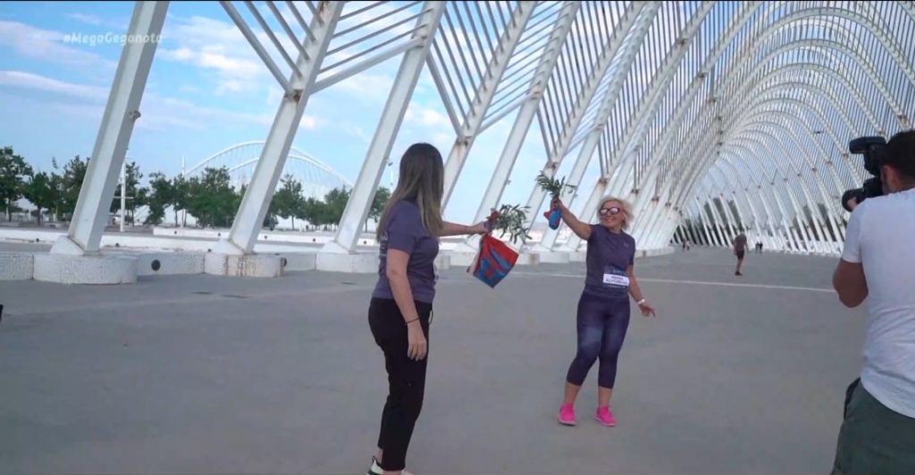 Η συμβολική σκυταλοδρομία για το επετειακό Spetses Mini Marathon