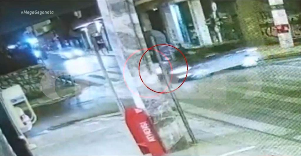 Αθήνα: Βίντεο ντοκουμέντο από σοκαριστικό τροχαίο στο κέντρο της πόλης – Από θαύμα γλύτωσε ο οδηγός