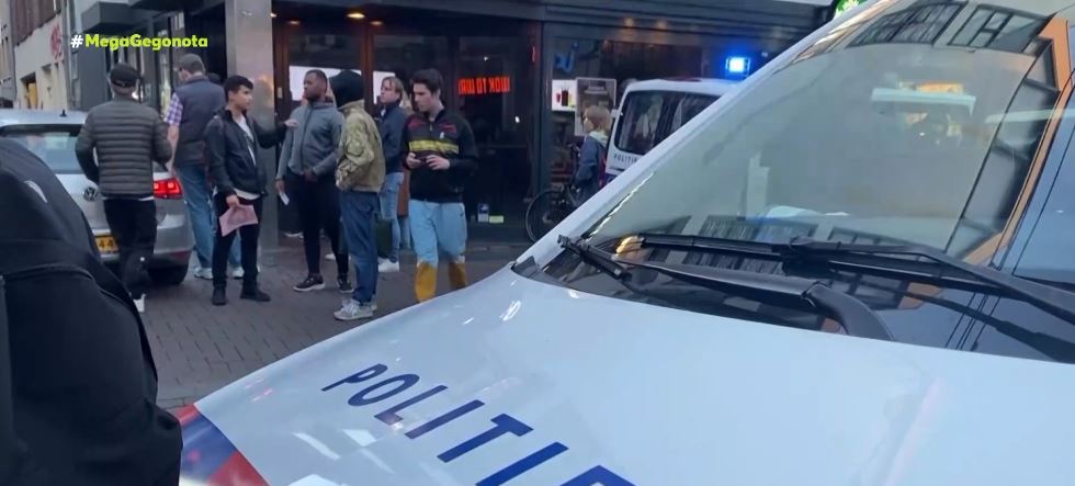 Σοκ στην Ολλανδία: Δολοφονική επίθεση κατά δημοσιογράφου – Δίνει μάχη για τη ζωή του