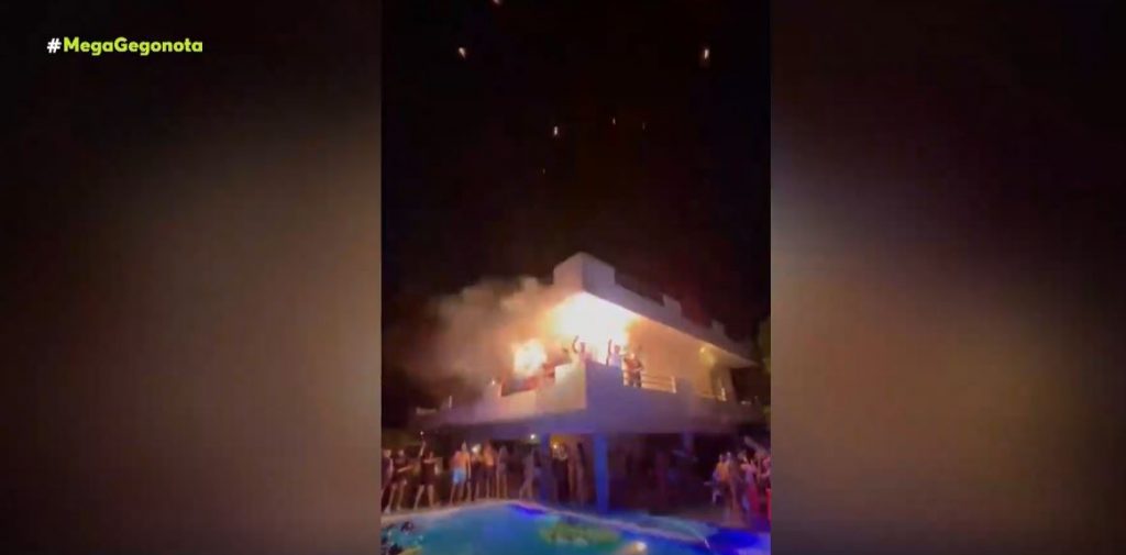 Χαλκίδα: Ξέφρενο «κορωνοπάρτι» σε βίλα – Πηδούσαν από τα μπαλκόνια στην πισίνα