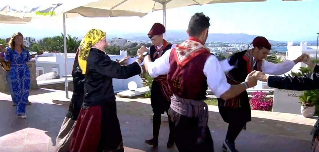 Καλημέρα σε όλη την Ελλάδα με παραδοσιακούς χορούς από τις Κυκλάδες!