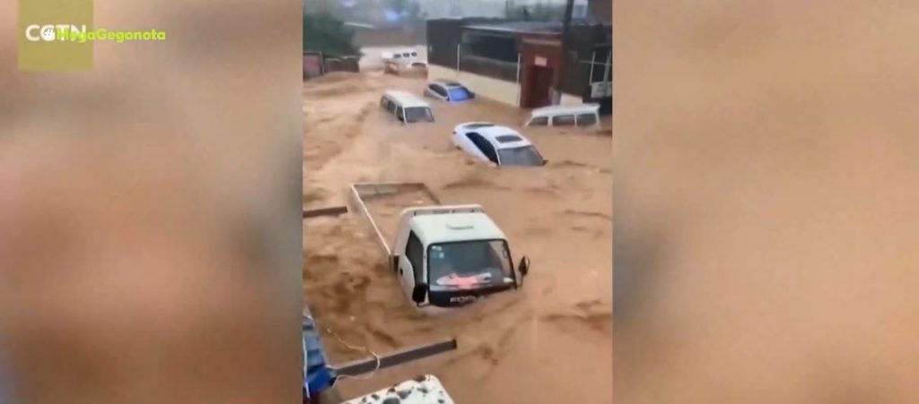 Κίνα: Εικόνες καταστροφής από τις φονικές πλημμύρες – Τουλάχιστον 35 νεκροί & 8 αγνοούμενοι